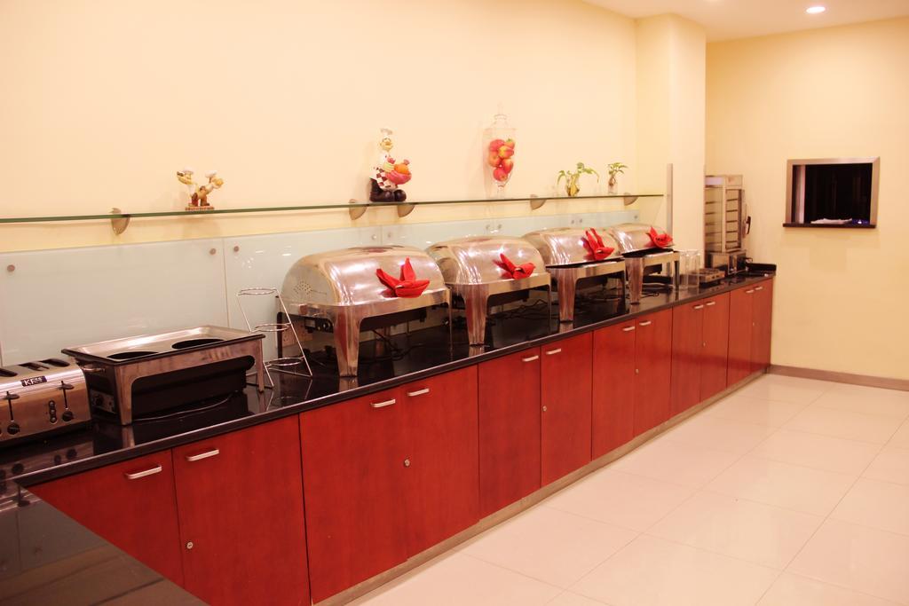 Hanting South Railway Station Luoxiang Road Branch 2*